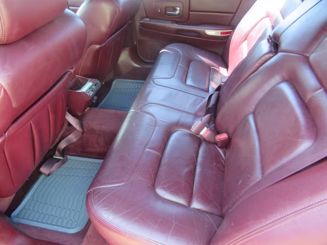 1999 Cadillac Deville - 1G6KD54Y8XU746941 - Image #2