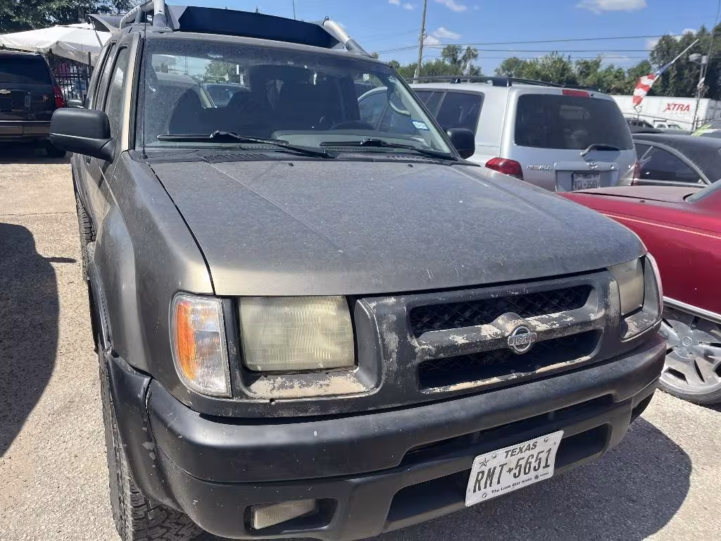 2001 Nissan Xterra - 5N1ED28T61C535415 - Image #1