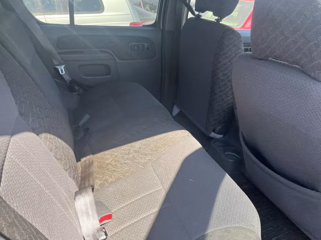 2001 Nissan Xterra - 5N1ED28T61C535415 - Image #2