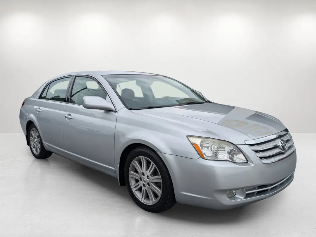 2005 Toyota Avalon - 4T1BK36BX5U047450 - Image #3