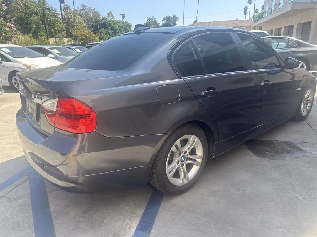 2008 BMW 3-Series - WBAVC53548FZ89993 - Image #3