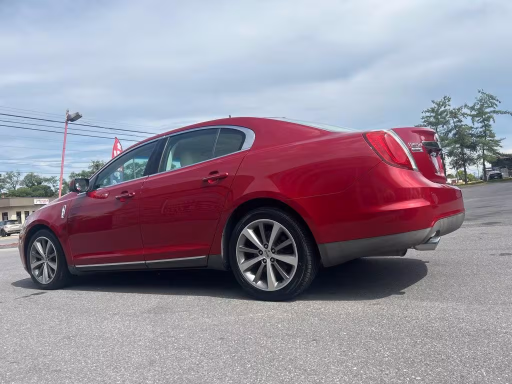 2009 Lincoln MKS - 1LNHM93R39G616202 - Image #2