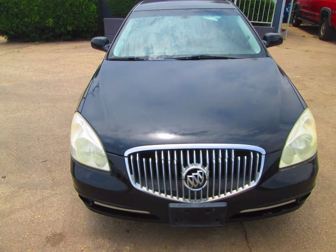 2010 Buick Lucerne - 1G4HC5EM2AU101078 - Image #2
