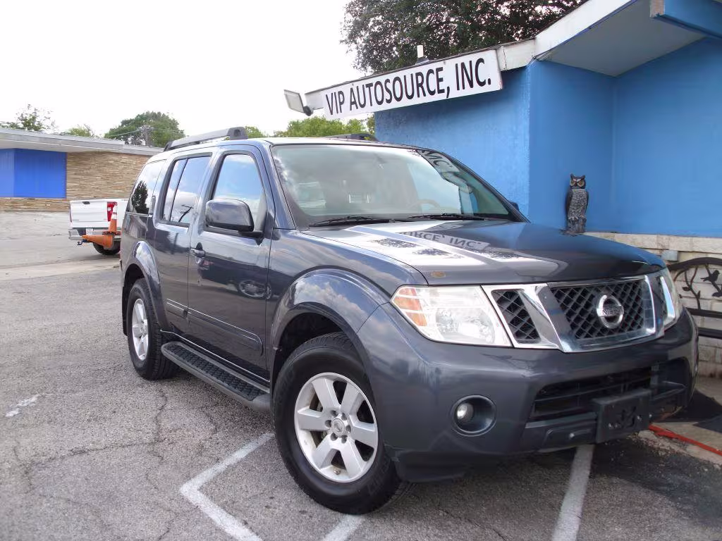 2010 Nissan Pathfinder - 5N1AR1NN5AC614915 - Image #3