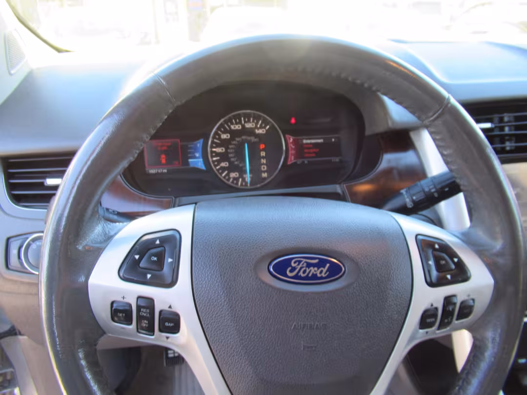 2011 Ford Edge - 2FMDK3KC3BBA11382 - Image #3