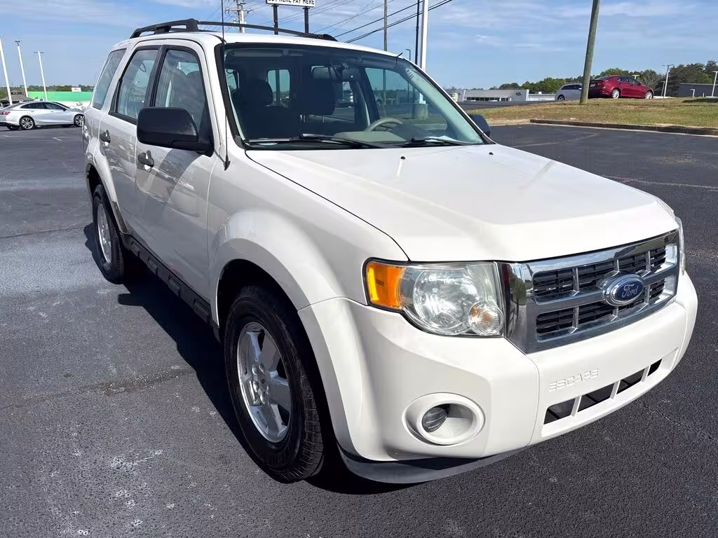 2011 Ford Escape - 1FMCU0C76BKB57304 - Image #3