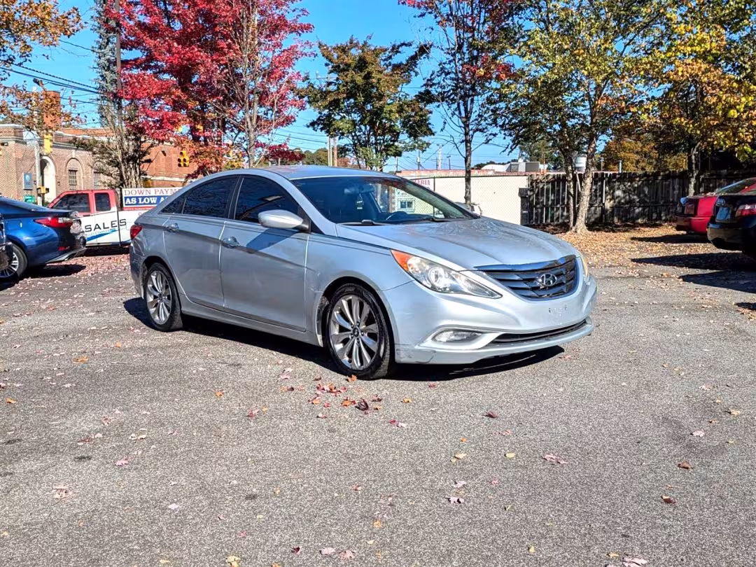 2011 Hyundai Sonata - 5NPEC4AC8BH044024 - Image #1