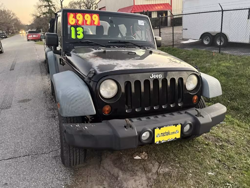 2011 Jeep Wrangler - 1J4AA2D17BL512897 - Image #1