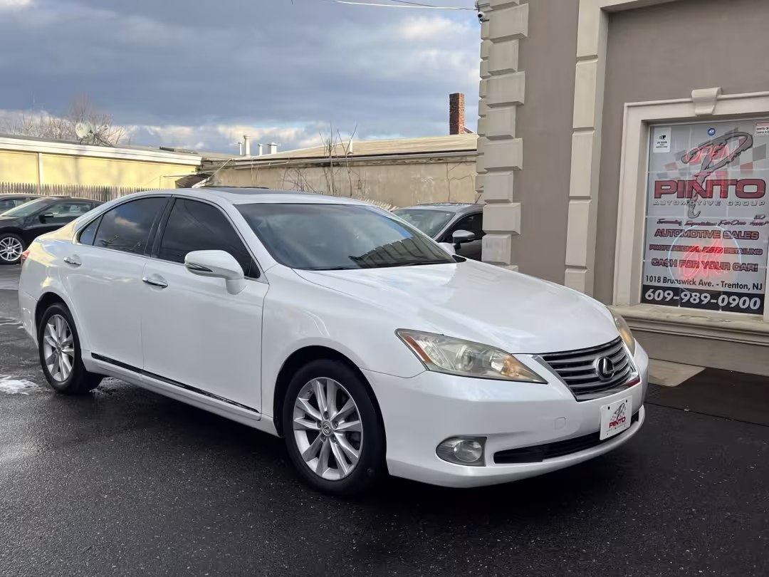 2011 Lexus ES 350 - JTHBK1EG9B2443090 - Image #1