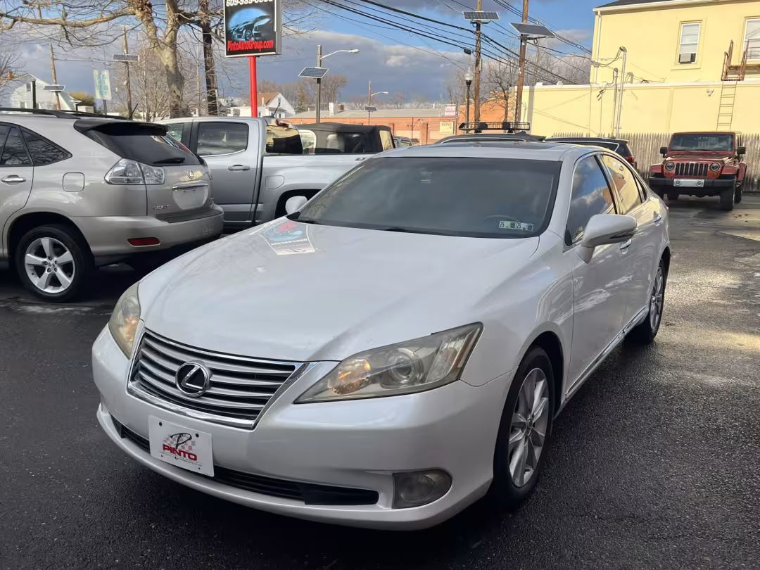 2011 Lexus ES 350 - JTHBK1EG9B2443090 - Image #3