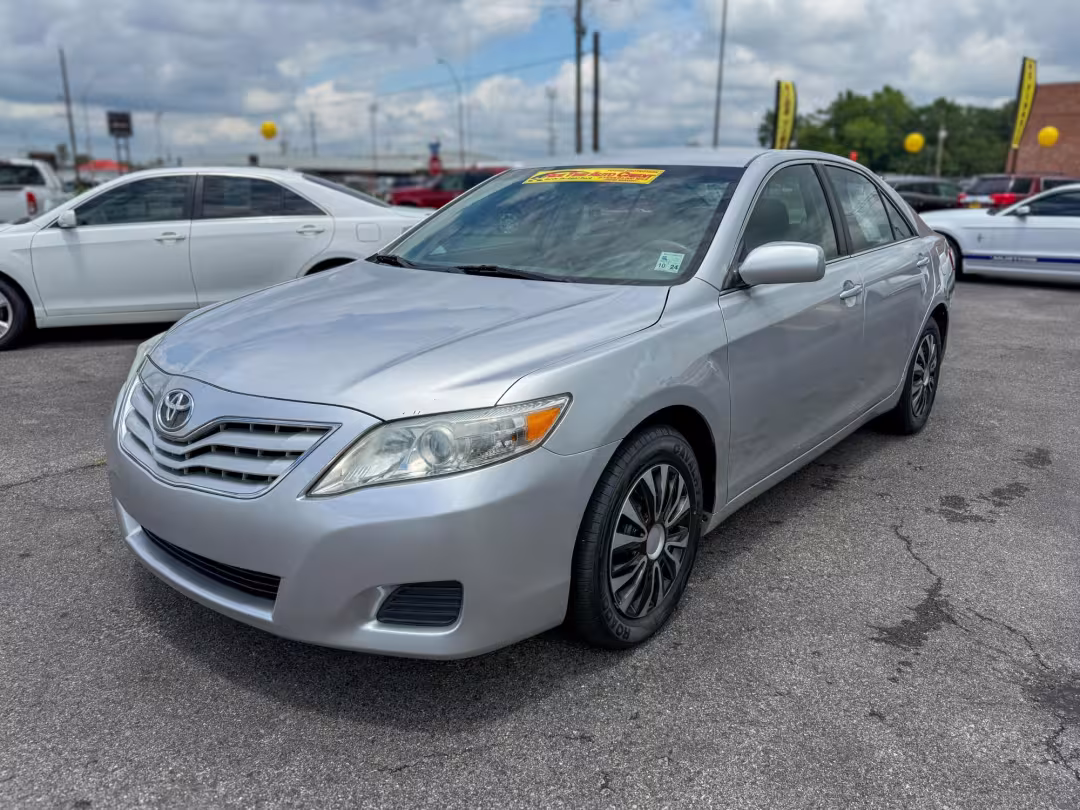 2011 Toyota Camry - 4T1BF3EK4BU610915 - Image #1