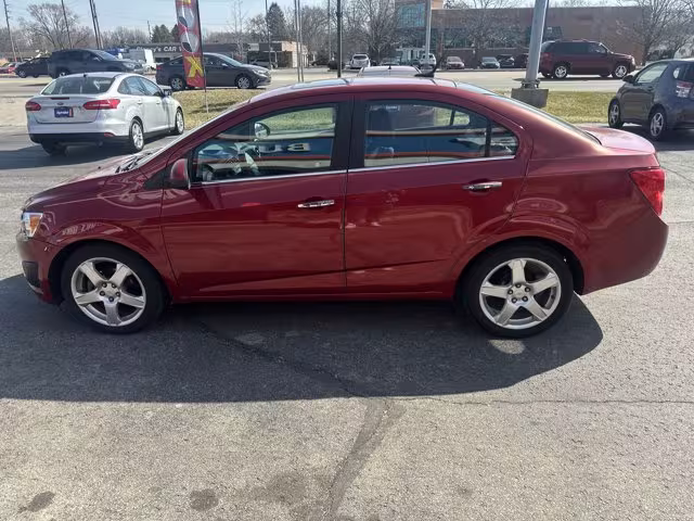 2012 Chevrolet Sonic - 1G1JE5SH2C4195644 - Image #3