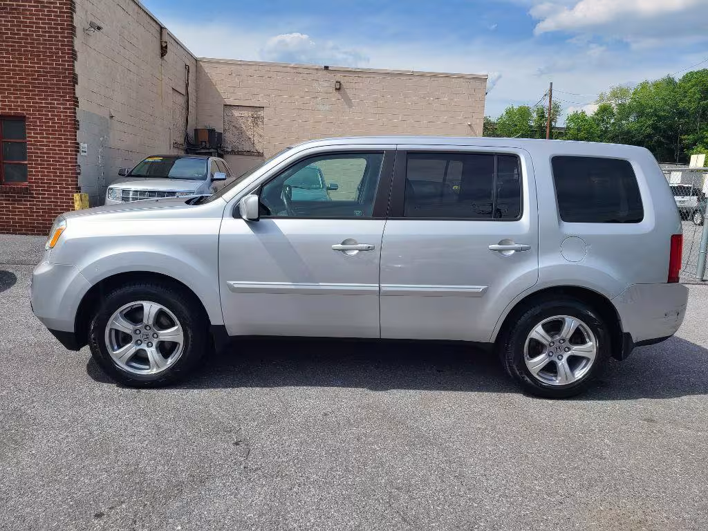 2012 Honda Pilot - 5FNYF4H52CB018613 - Image #2
