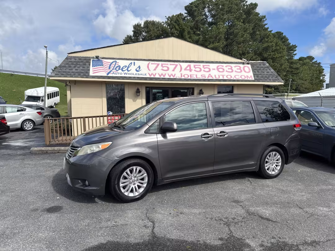 2012 Toyota Sienna - 5TDYK3DC1CS240842 - Image #1