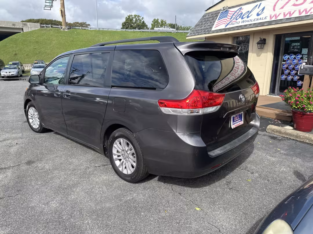 2012 Toyota Sienna - 5TDYK3DC1CS240842 - Image #2