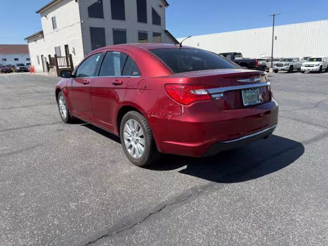 2013 Chrysler 200 - 1C3CCBAB7DN560918 - Image #3