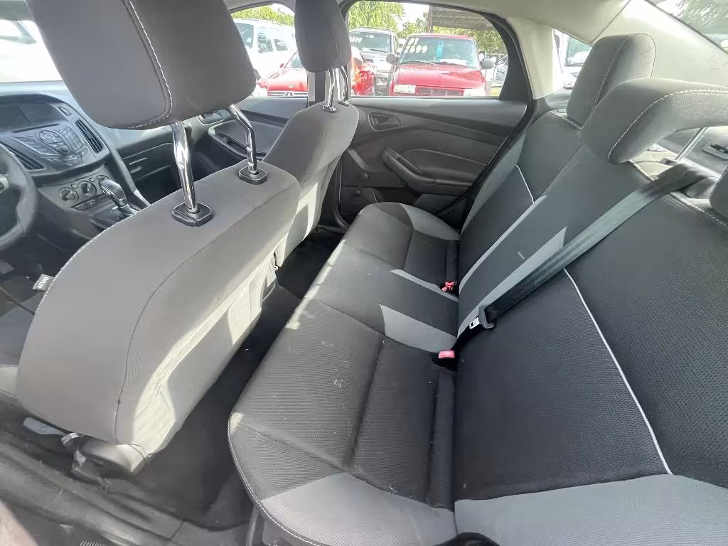 2013 Ford Focus - 1FADP3E27DL305420 - Image #3