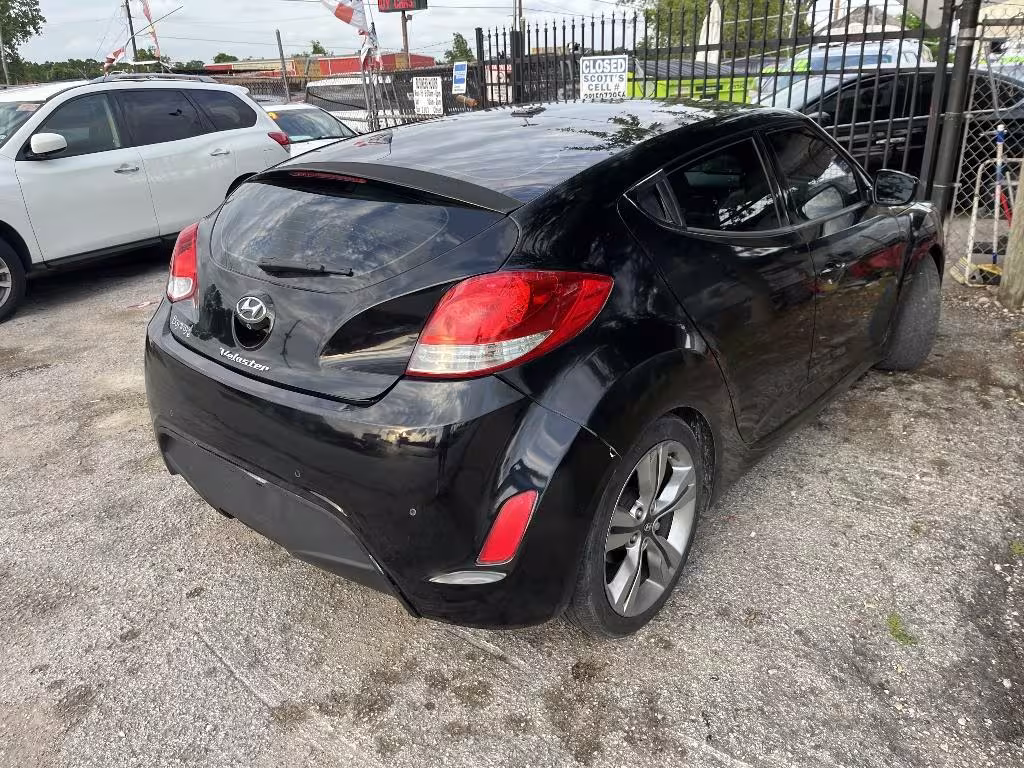 2013 Hyundai Veloster - KMHTC6AD1DU167857 - Image #3