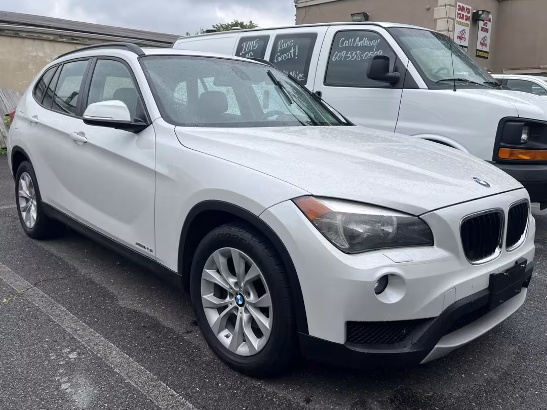 2014 BMW X1 - WBAVL1C55EVR94033 - Image #3