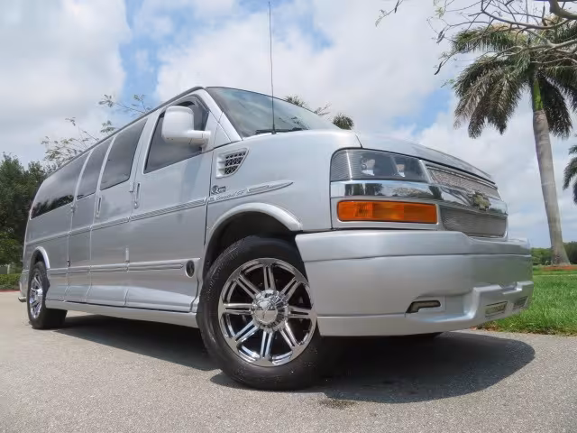 2014 Chevrolet Express - 1GBWGLCG3E1119859 - Image #2