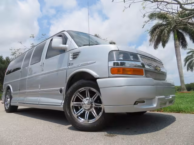 2014 Chevrolet Express - 1GBWGLCG3E1119859 - Image #3
