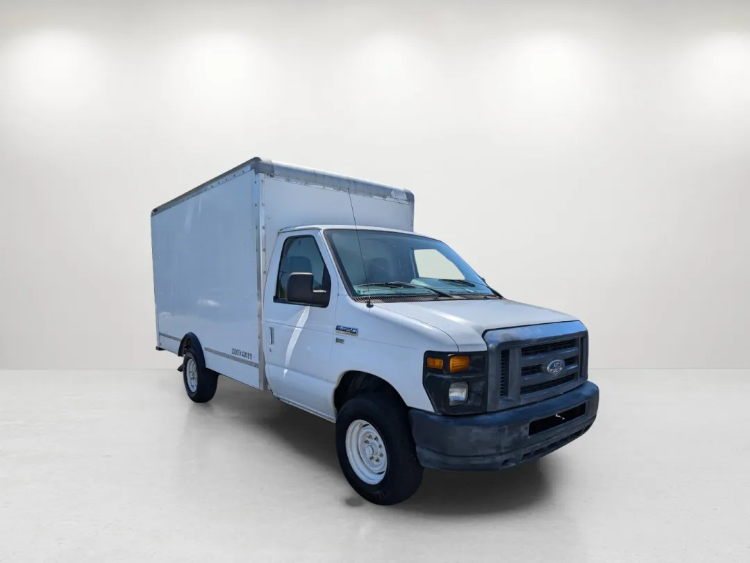 2014 Ford Econoline Commercial Cutaway - 1FDWE3FLXEDA57669 - Image #3