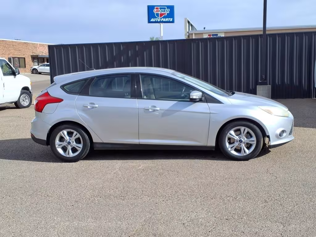 2014 Ford Focus - 1FADP3K28EL196455 - Image #2