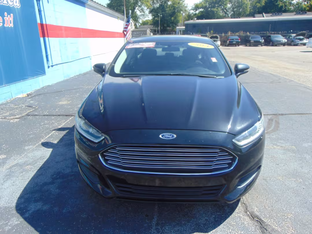 2014 Ford Fusion - 3FA6P0H75ER179110 - Image #2