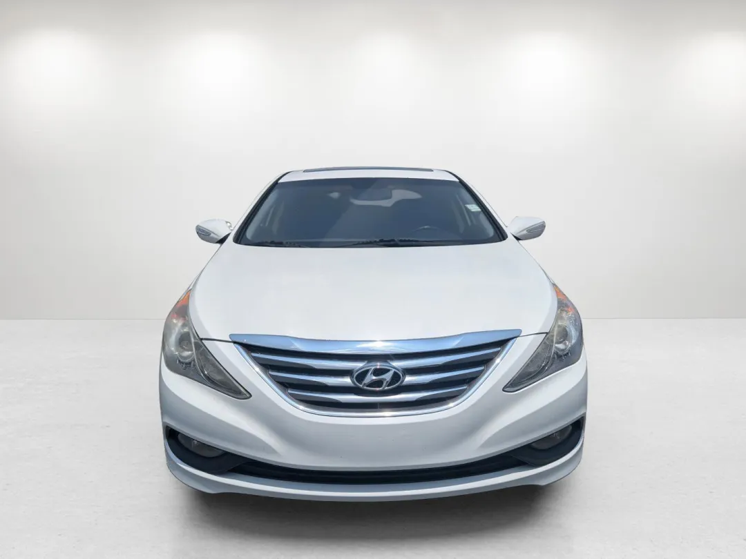 2014 Hyundai Sonata - 5NPEC4AB4EH873832 - Image #2