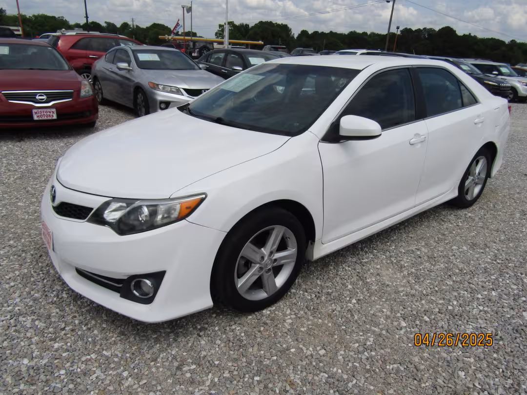 2014 Toyota Camry - 4T1BF1FK2EU319370 - Image #2
