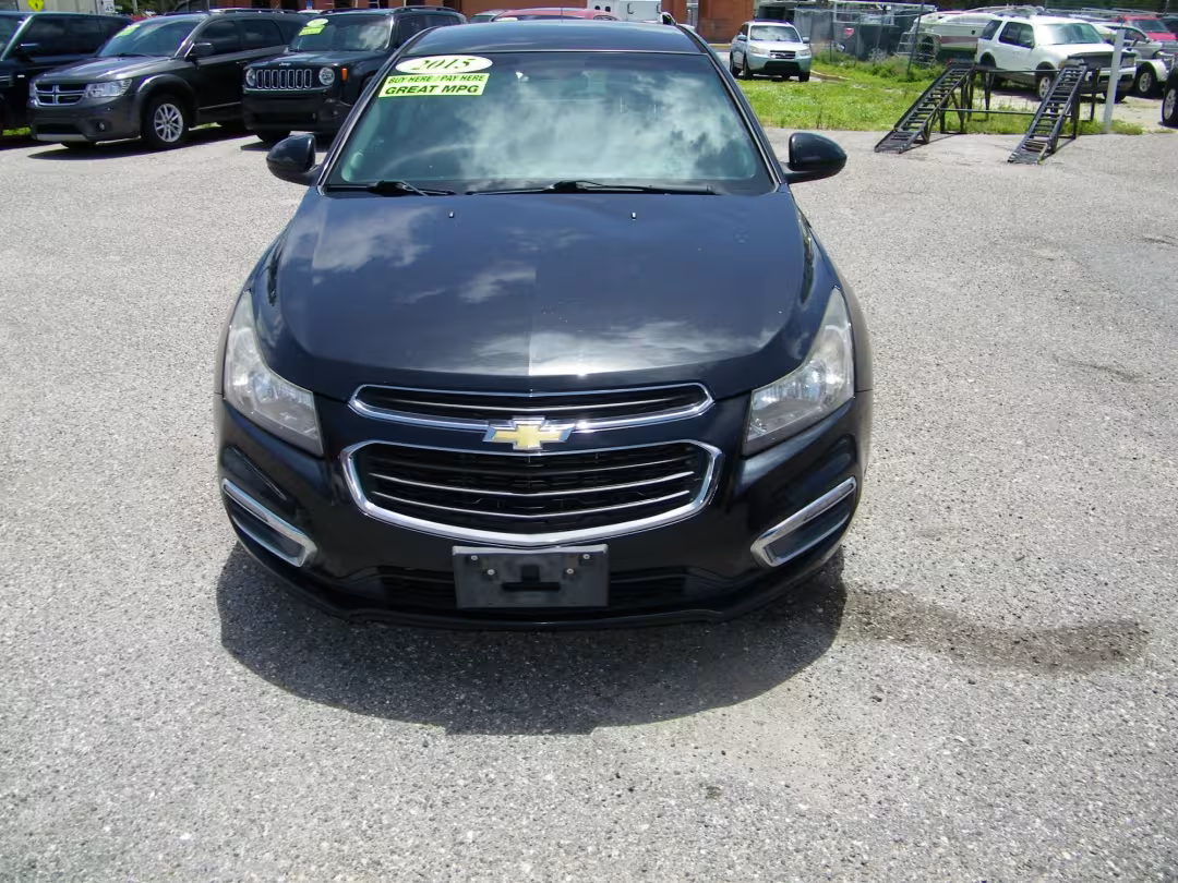 2015 Chevrolet Cruze - 1G1PC5SB7F7295060 - Image #2