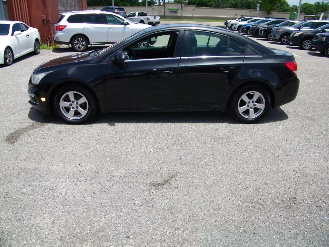2015 Chevrolet Cruze - 1G1PC5SB7F7295060 - Image #3