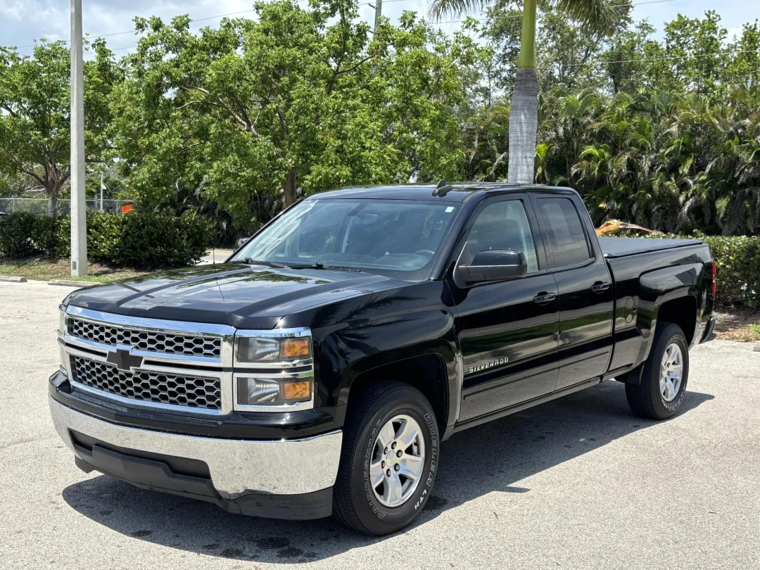 2015 Chevrolet Silverado 1500 - 1GCRCRECXFZ416728 - Image #2