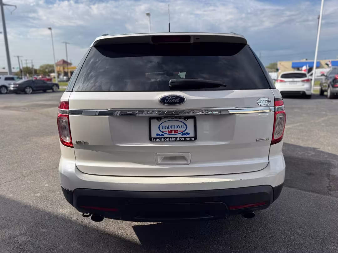 2015 Ford EXPLORER XLT - 1FM5K8D89FGB52403 - Image #2