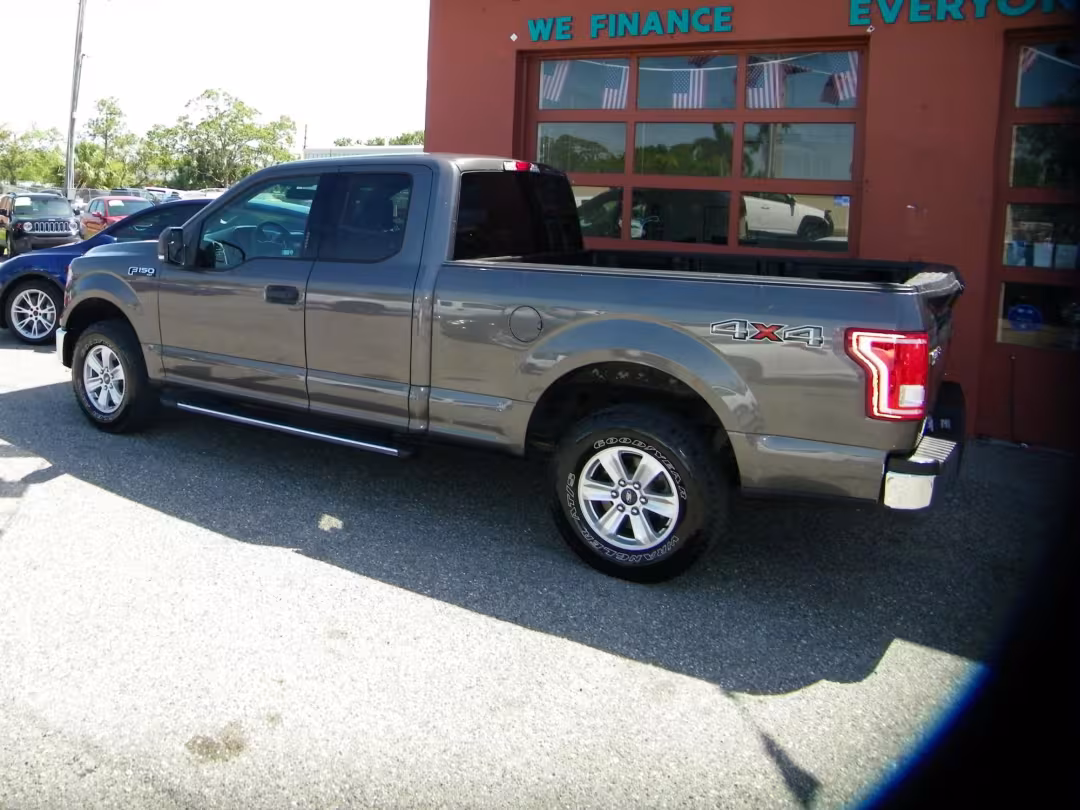 2015 Ford F-150 - 1FTEX1E89FKF19471 - Image #2