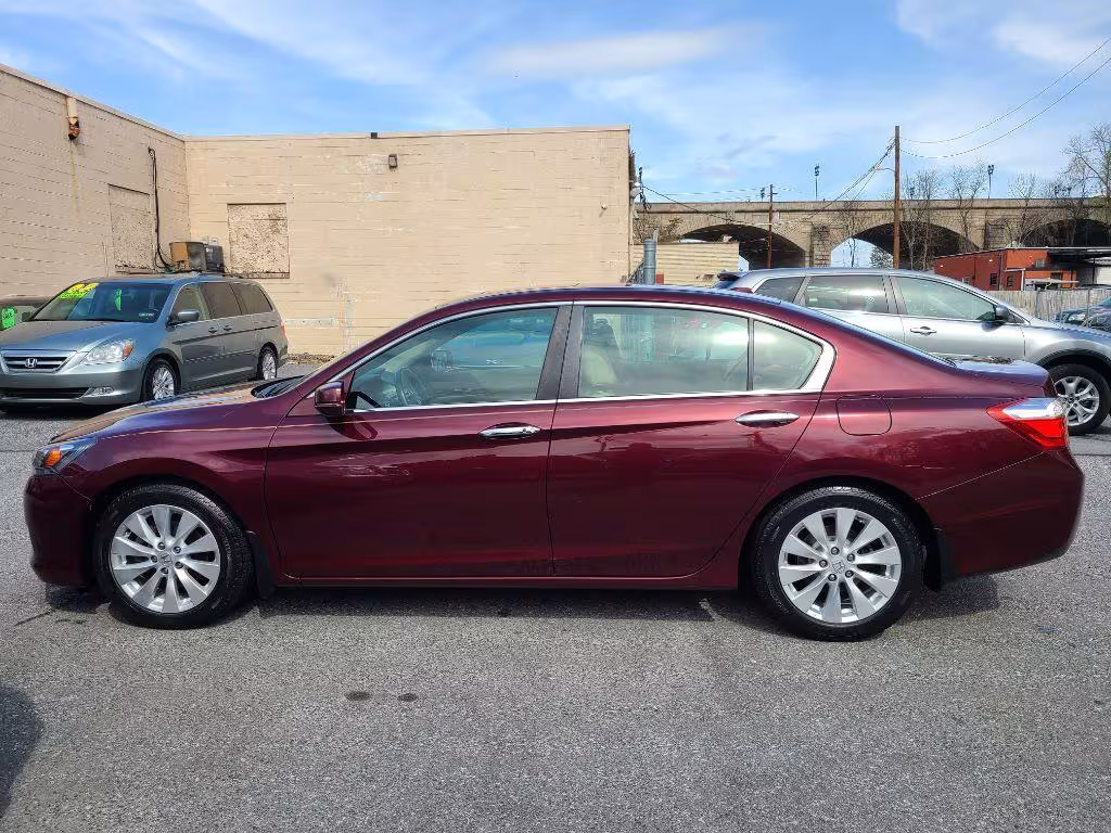 2015 Honda Accord - 1HGCR2F88FA200933 - Image #1