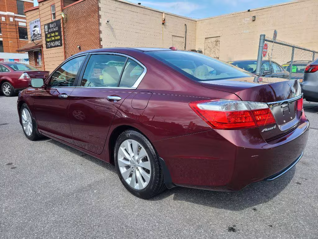 2015 Honda Accord - 1HGCR2F88FA200933 - Image #2