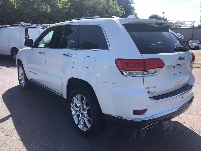 2015 Jeep Grand Cherokee - 1C4RJFJT2FC867830 - Image #3