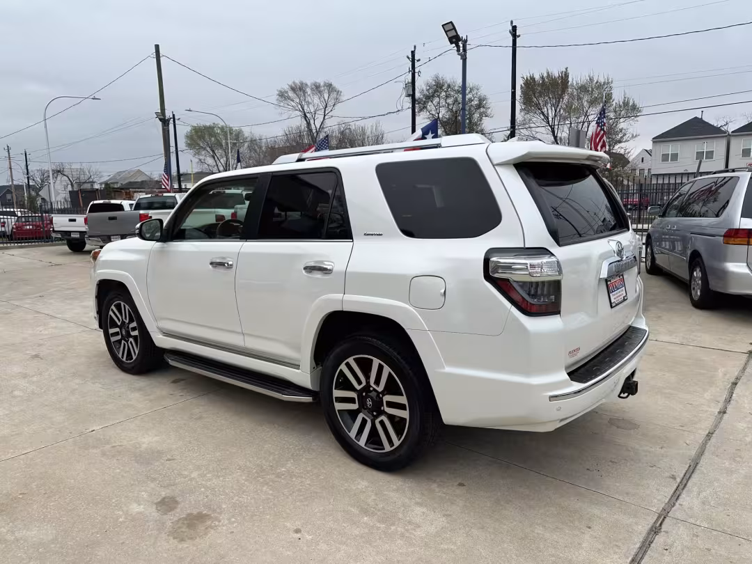 2015 Toyota 4Runner - JTEZU5JR0F5098055 - Image #3