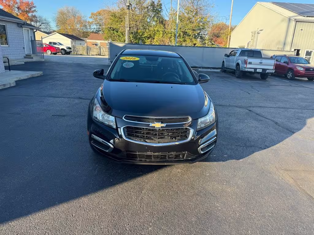 2016 Chevrolet Cruze - 1G1PE5SB0G7114621 - Image #1