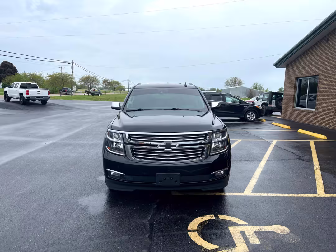 2016 Chevrolet Suburban - 1GNSKJKC8GR194337 - Image #3