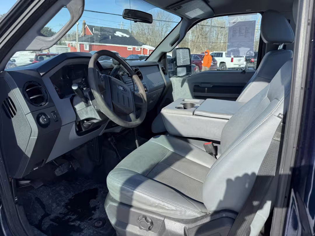 2016 Ford F-250 SD - 1FTBF2B65GEA47476 - Image #3