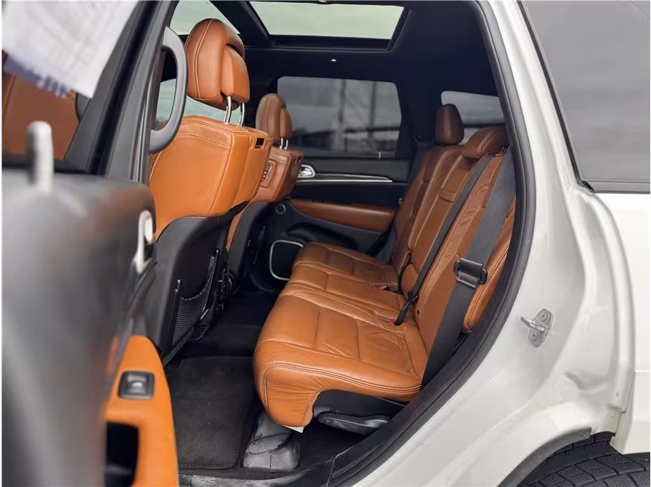 2016 Jeep Grand Cherokee - 1C4RJFDJ1GC462988 - Image #2