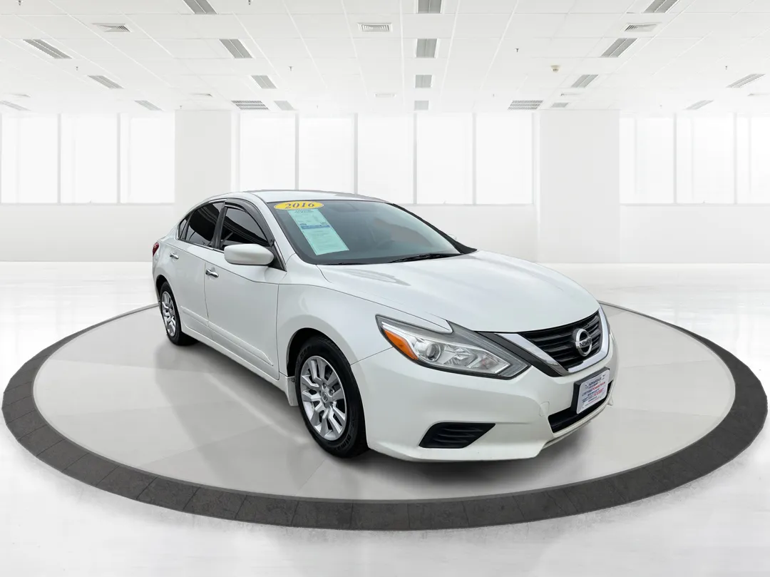 2016 Nissan Altima - 1N4AL3AP7GN388808 - Image #1
