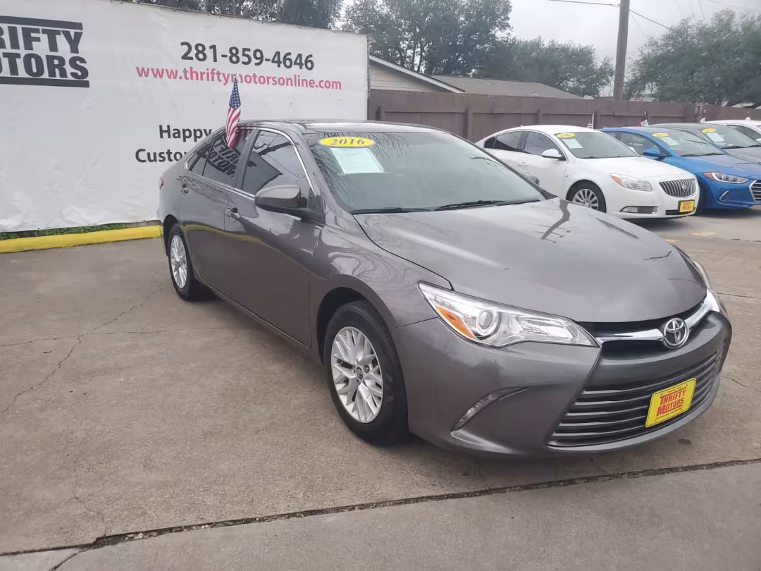 2016 Toyota Camry - 4T1BF1FK5GU182038 - Image #2