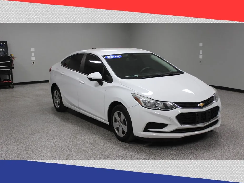 2017 Chevrolet Cruze - 1G1BC5SM0H7181724 - Image #1