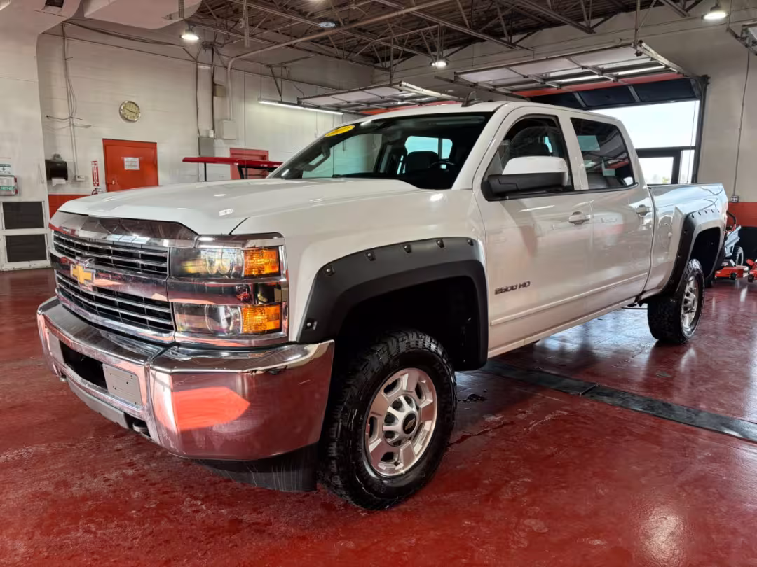 2017 Chevrolet Silverado 2500HD - 1GC1KVEG5HF217134 - Image #3