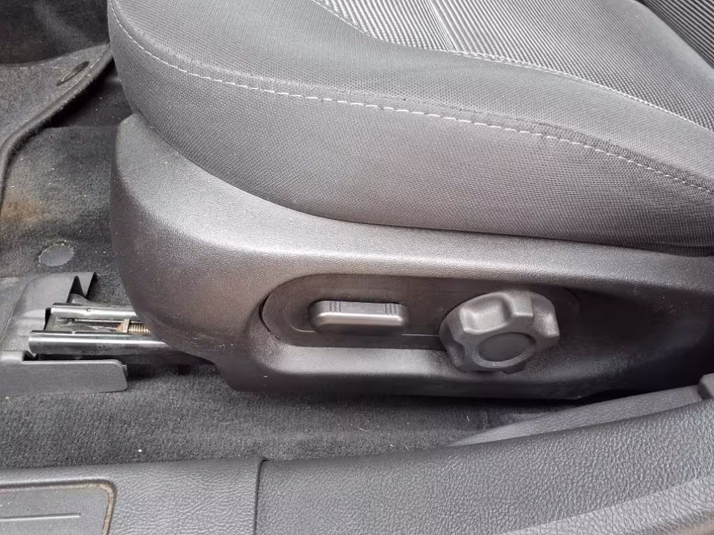 2017 Ford Taurus - 1FAHP2H88HG103213 - Image #3