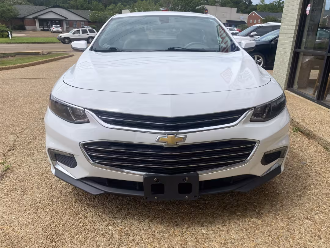 2018 Chevrolet Malibu - 1G1ZD5ST3JF113528 - Image #2