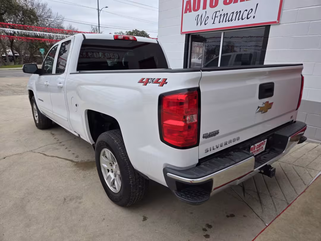 2018 Chevrolet Silverado 1500 - 1GCVKREH7JZ268804 - Image #3